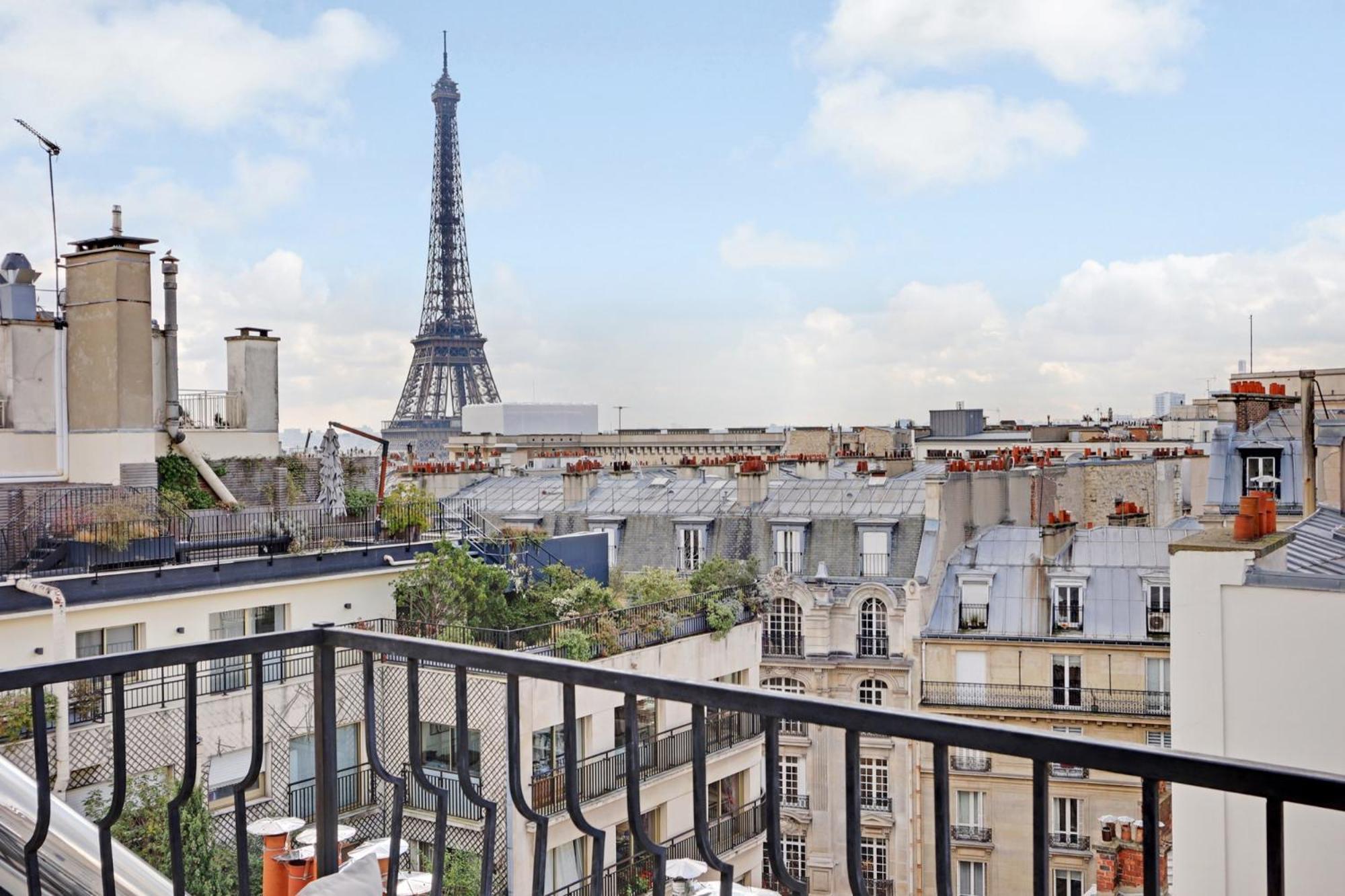 Eiffel Tower View Leilighet Paris Eksteriør bilde