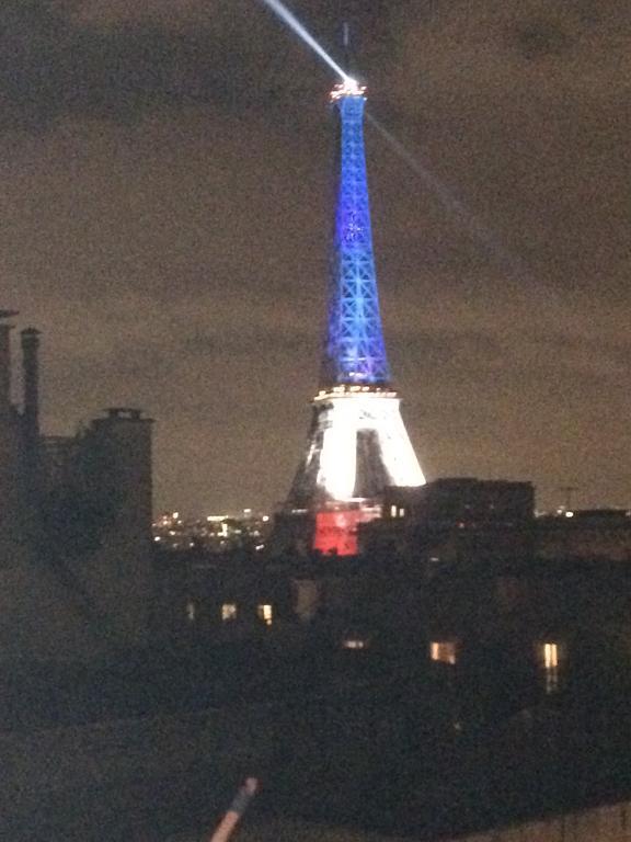 Eiffel Tower View Leilighet Paris Eksteriør bilde
